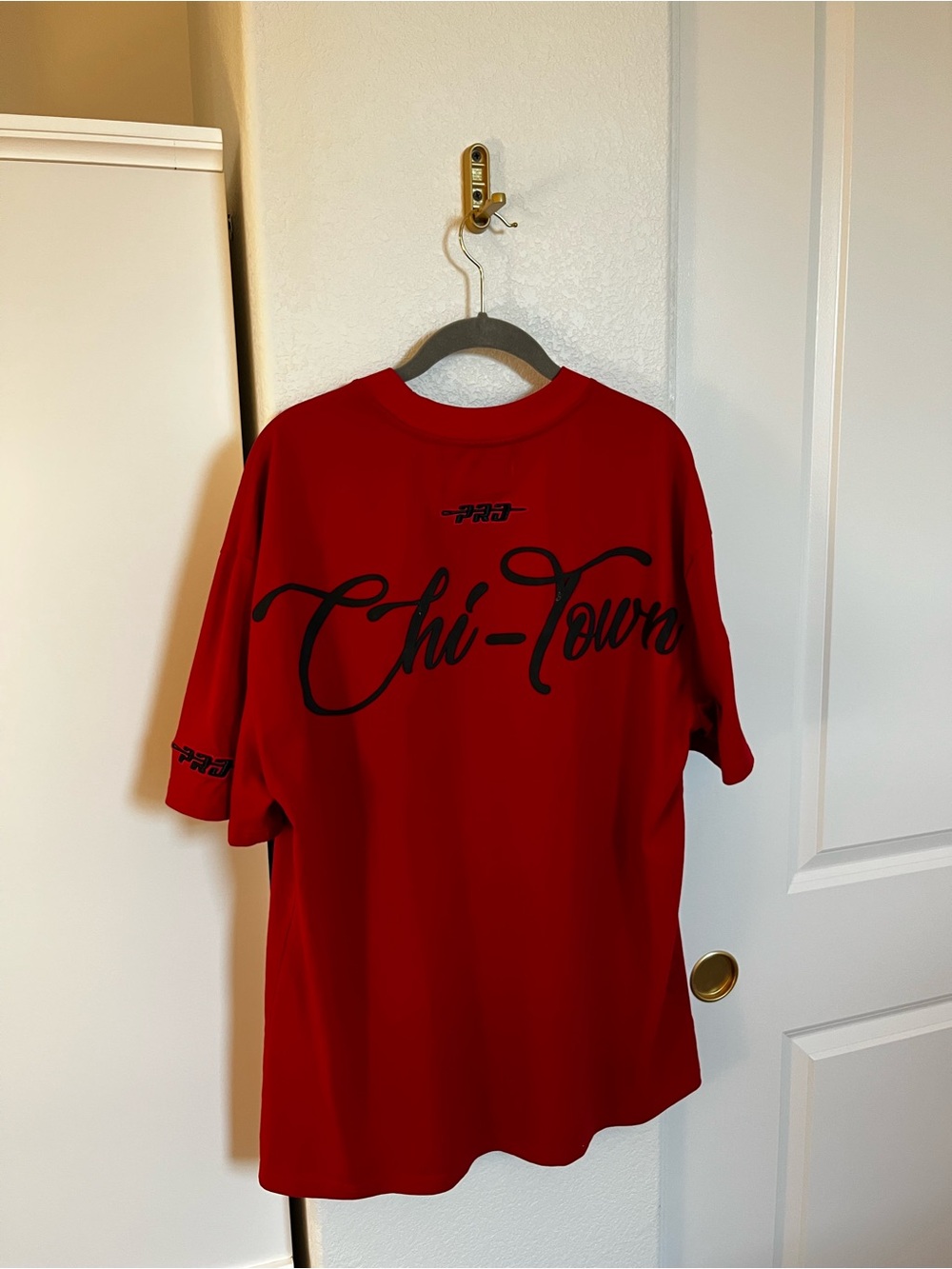 Pro Standard Chicago Bulls Graphic T Shirt Men’s Small Red NBA Luxury Athletic - Picture 7 of 9